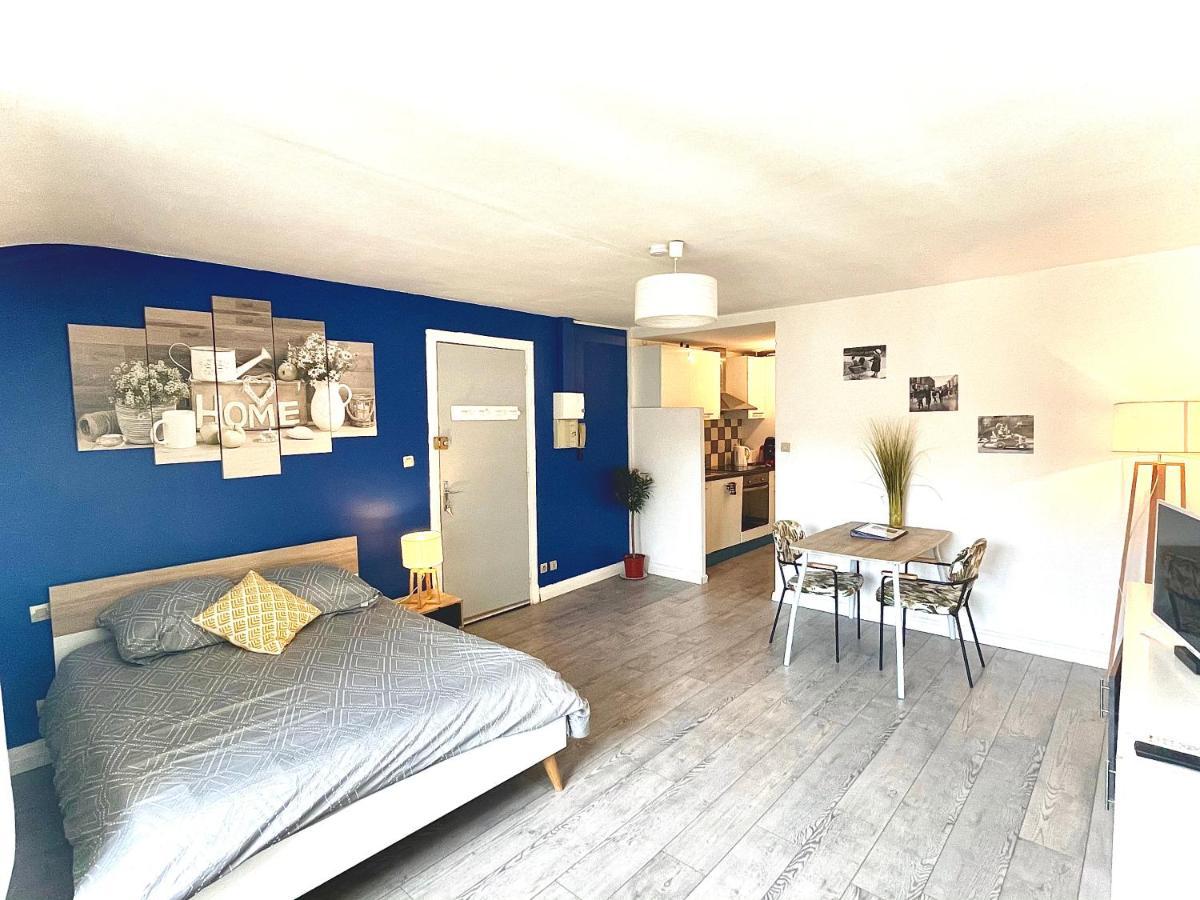 Appartement Entier Moissac Centre 30 M2 Calme Avec Cour Interieure Pour Velos A 50M Du Marche De Moissac Exteriör bild