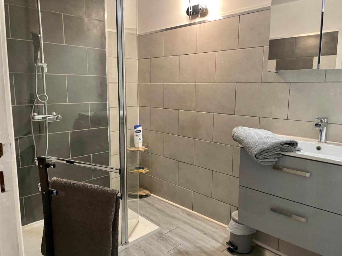 Appartement Entier Moissac Centre 30 M2 Calme Avec Cour Interieure Pour Velos A 50M Du Marche De Moissac Exteriör bild