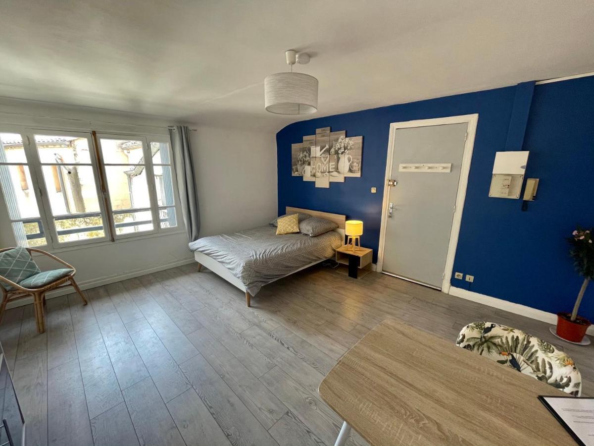 Appartement Entier Moissac Centre 30 M2 Calme Avec Cour Interieure Pour Velos A 50M Du Marche De Moissac Exteriör bild